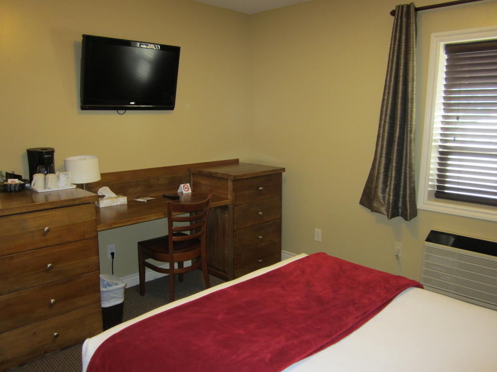 Reynolds Hotel Lillooet Ngoại thất bức ảnh